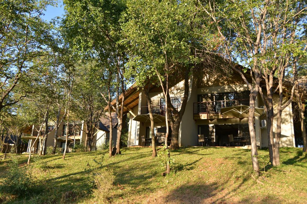 Victoria Falls Safari Suites Eksteriør bilde