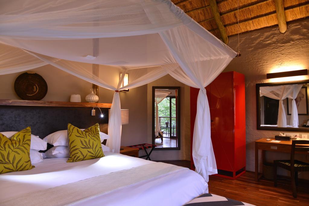 Victoria Falls Safari Suites Eksteriør bilde