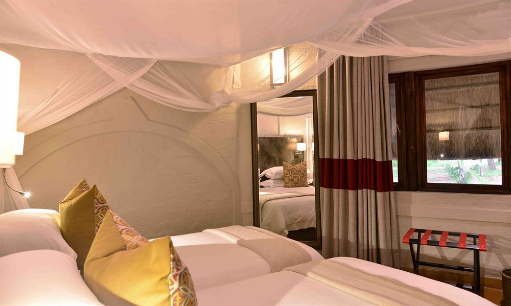 Victoria Falls Safari Suites Eksteriør bilde