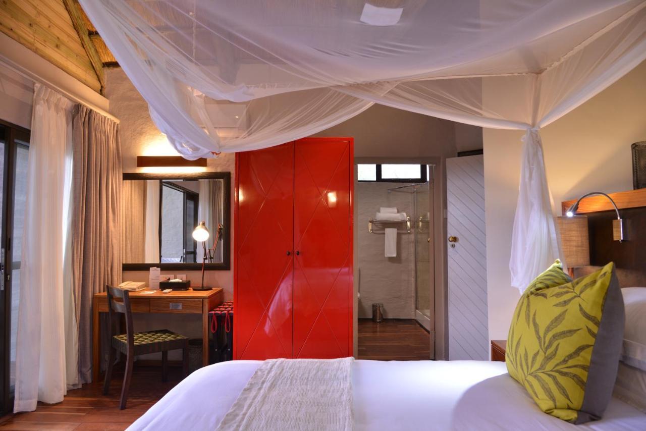 Victoria Falls Safari Suites Rom bilde