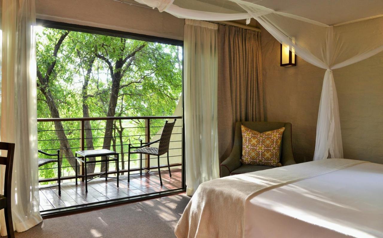 Victoria Falls Safari Suites Rom bilde